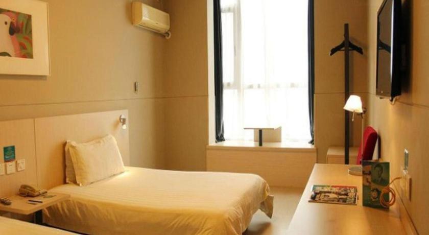 Jinjiang Inn Tiayuan Wuyi Square Тайюан Екстериор снимка