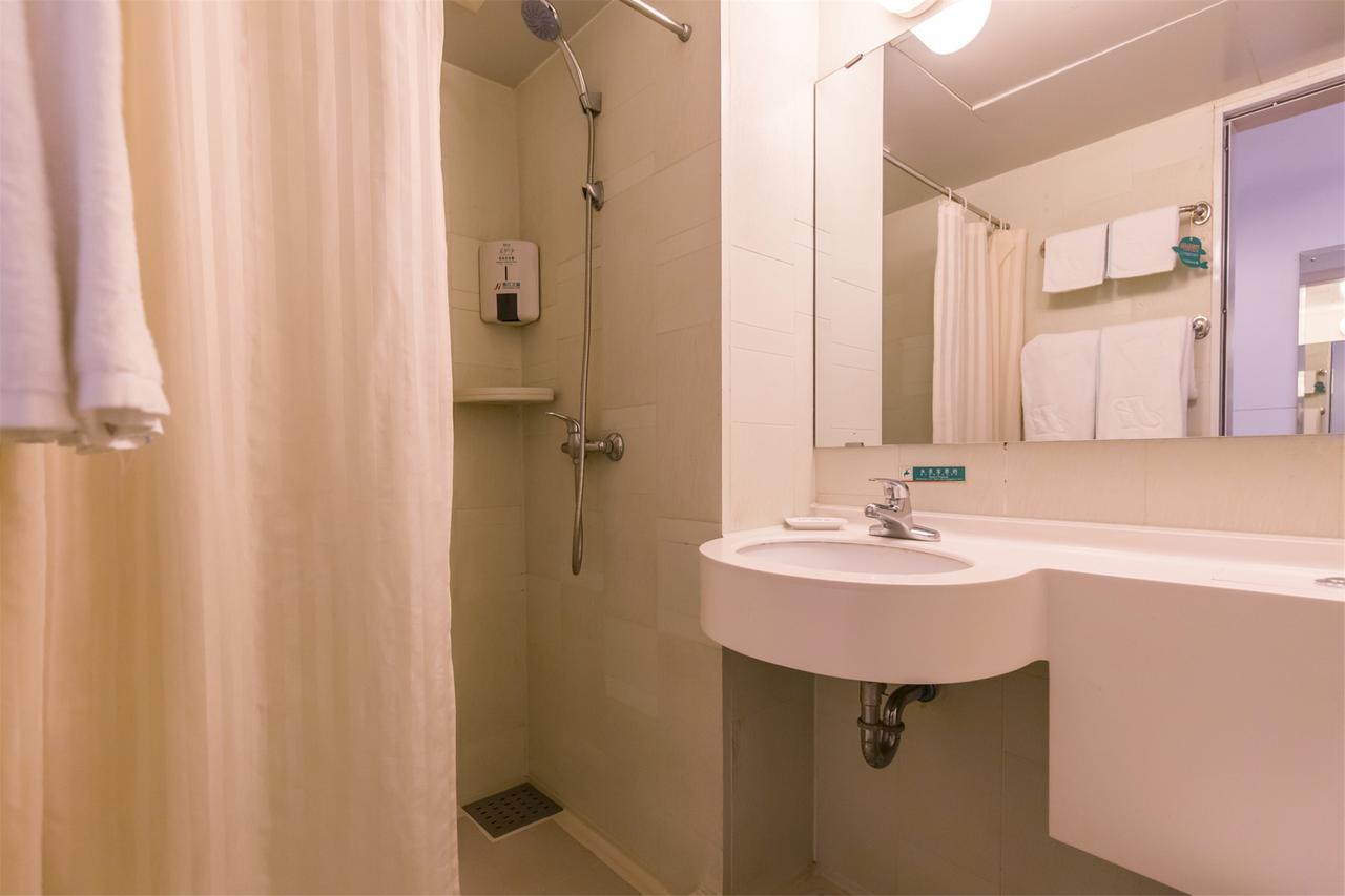 Jinjiang Inn Tiayuan Wuyi Square Тайюан Екстериор снимка