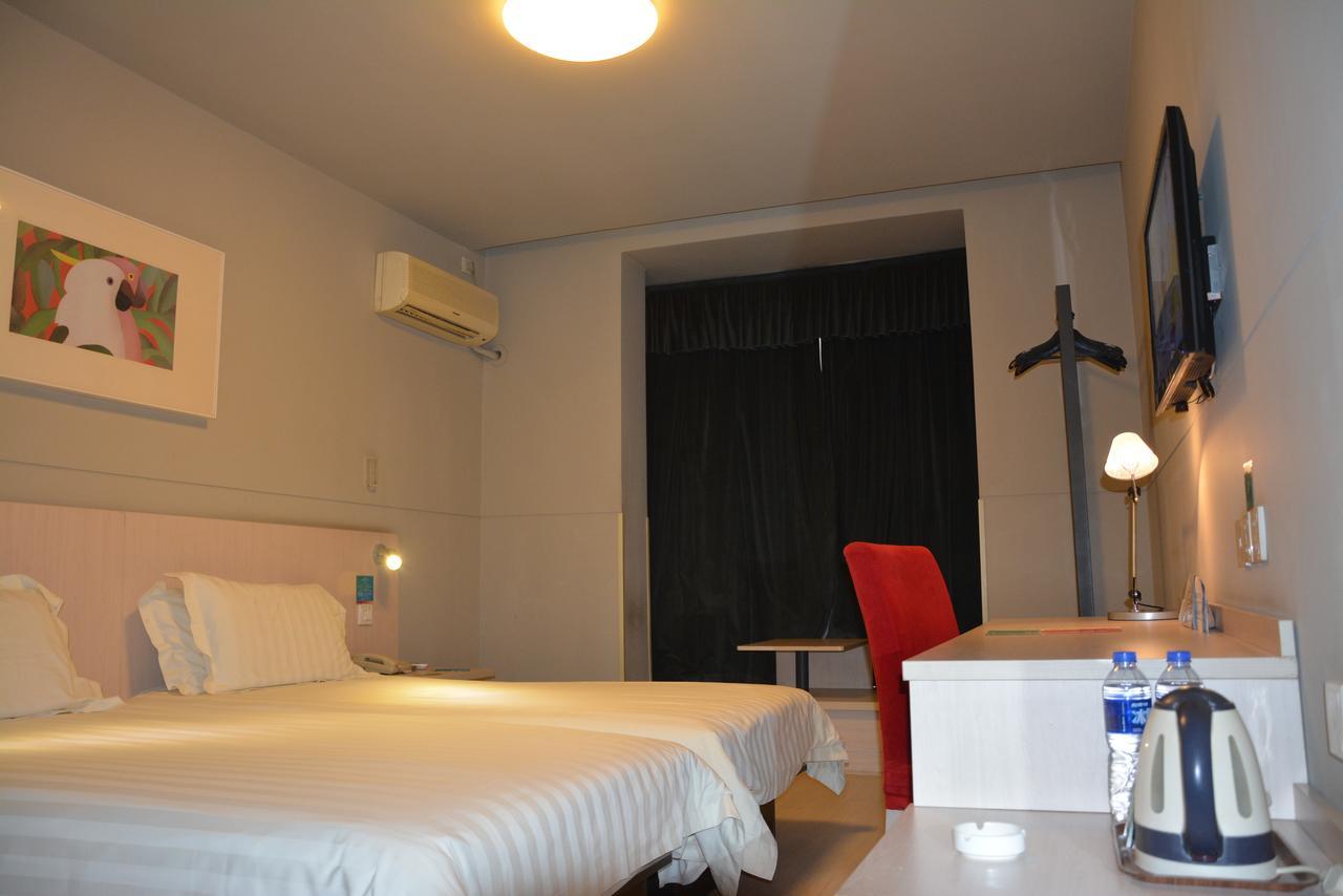 Jinjiang Inn Tiayuan Wuyi Square Тайюан Екстериор снимка